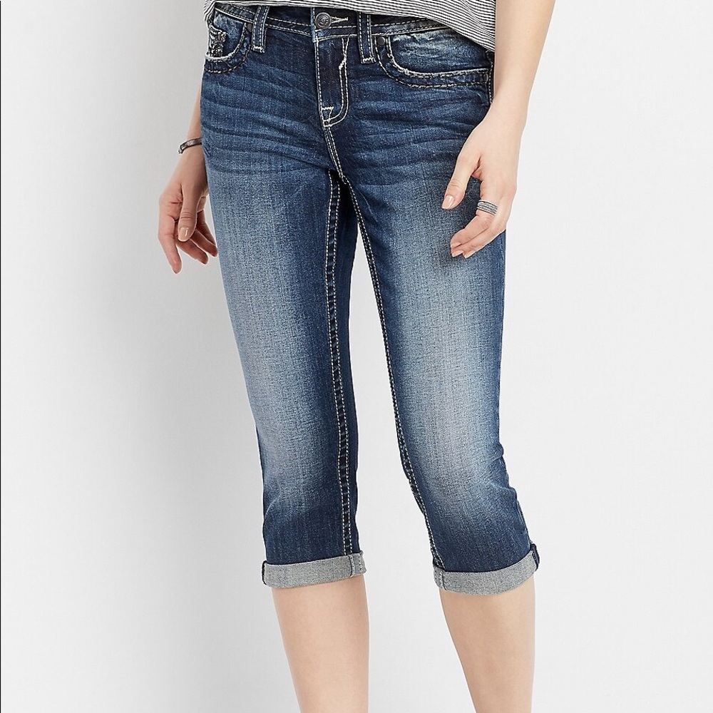 SOLD Vigoss Blue Jean Capri Shorts Embellished - Picture 2 of 12